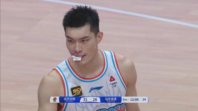 谈球吧体育app下载郭凯:嘴被打到后血一直往外冒 很期待下场与洛夫顿的对决