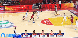 谈球吧势头起来了！北京次节三分多钟轰出一波11-2的攻势