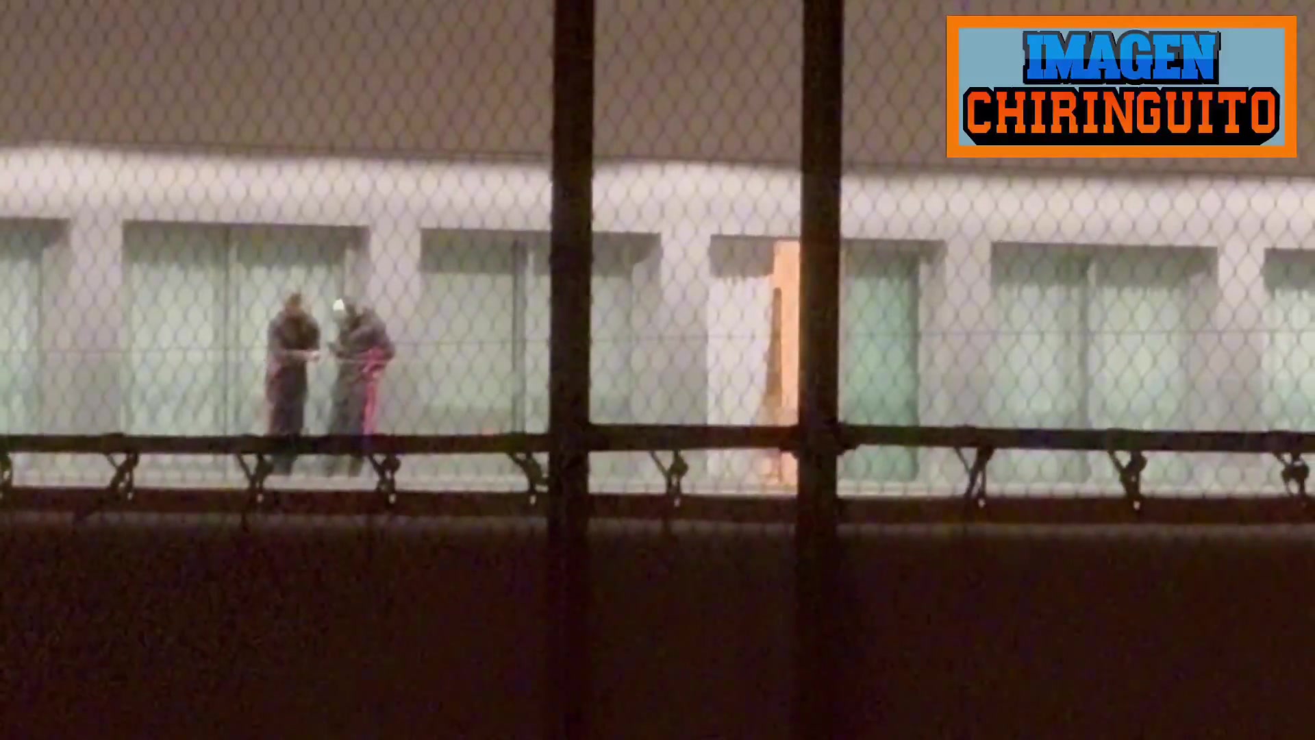 谈球吧(中国)官方网站塞维利亚不敌10人塞尔塔，球迷围堵训练基地&球员只能在里面过夜