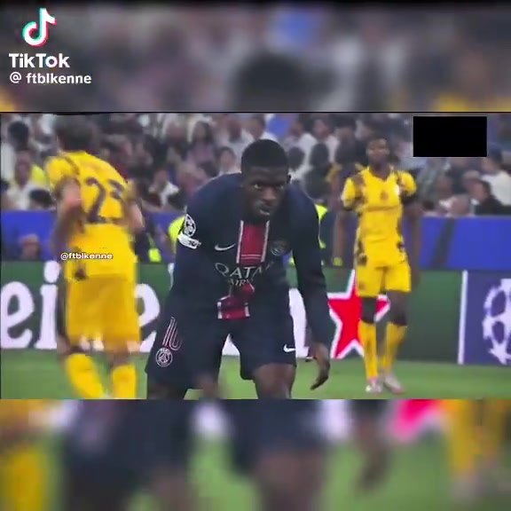 谈球吧体育app下载这防守积极性！登贝莱狩猎眼神+姿态，预备起跑震慑索默开球