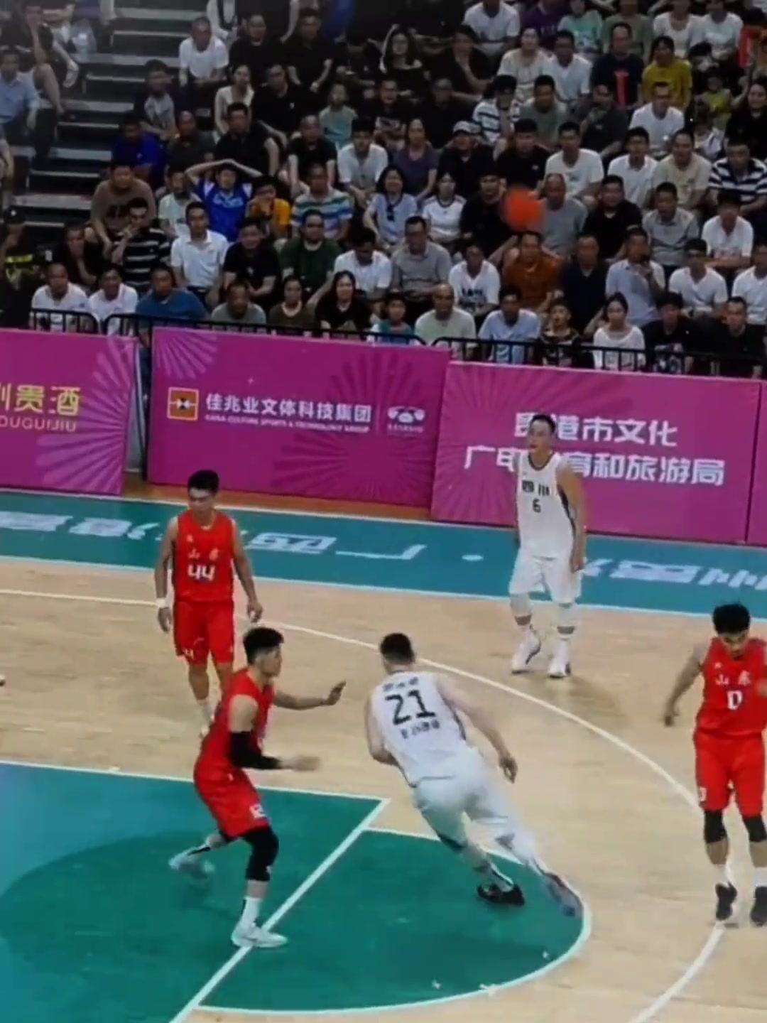 谈球吧(中国)官方网站样样精通！孙铭徽晒自己全运会集锦：这把只想打辅助